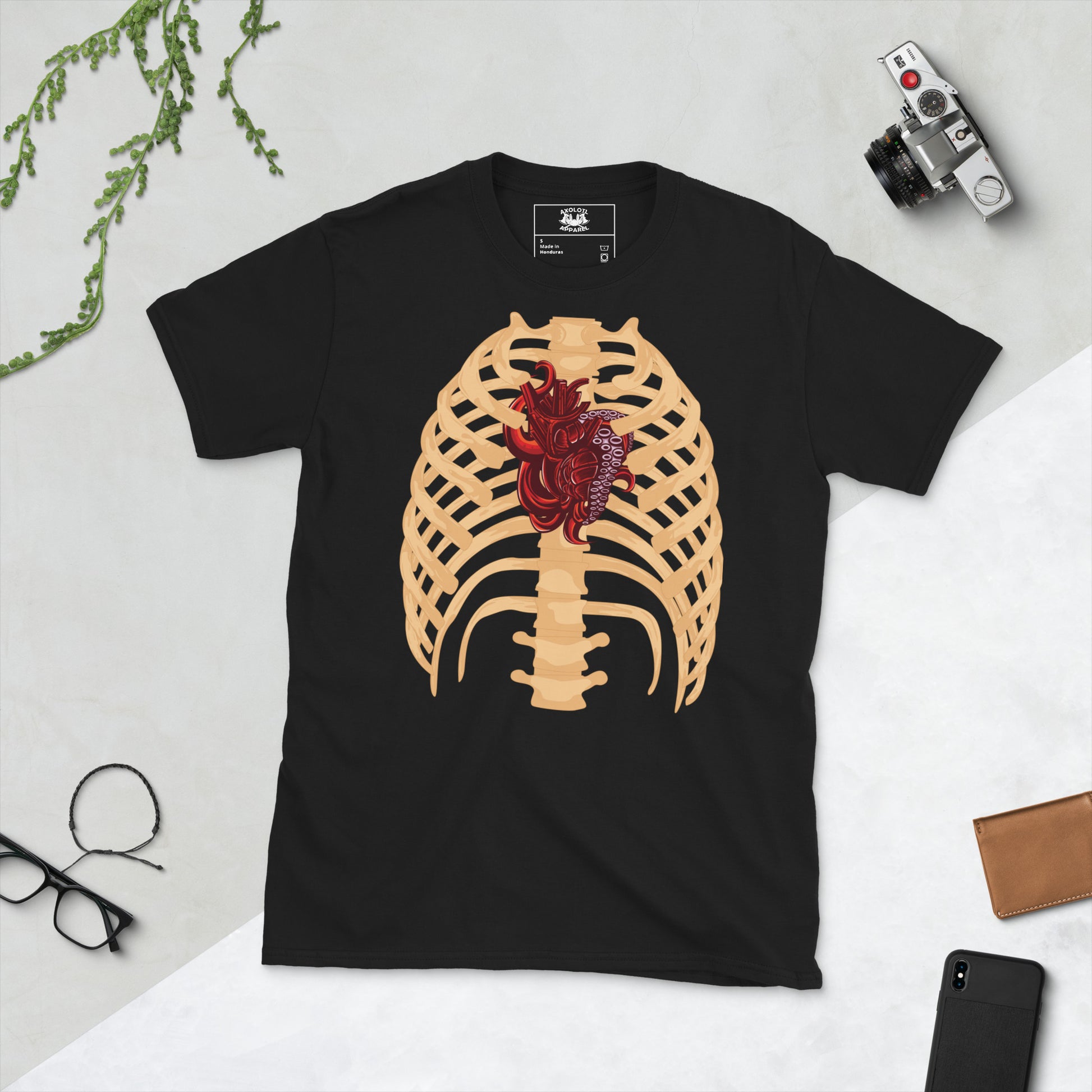 tentacle heart short sleeve unisex t-shirt black flat